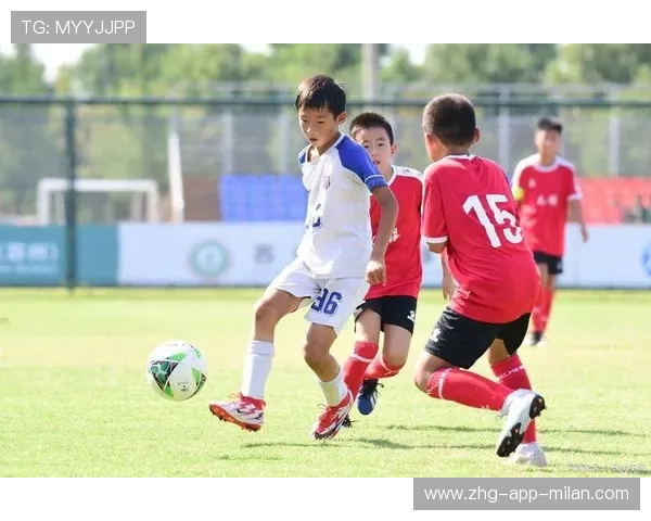 中超联赛青训公开课吸引大量少儿和家长参与