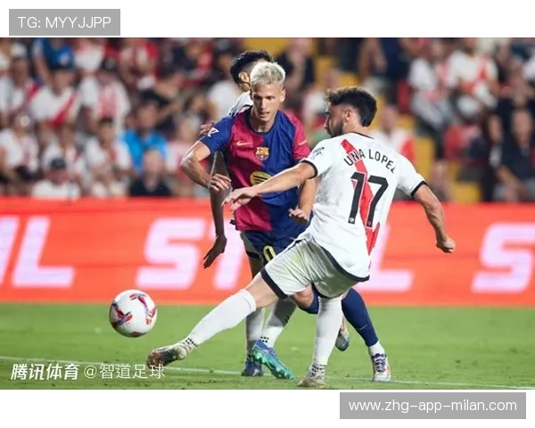 巴萨突袭反击中,佩德里低平球穿透防线 巴萨突袭反击中,佩德里低平球穿透防线